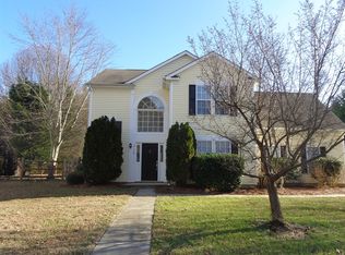 9619 Northwoods Forest Dr, Charlotte, NC 28214