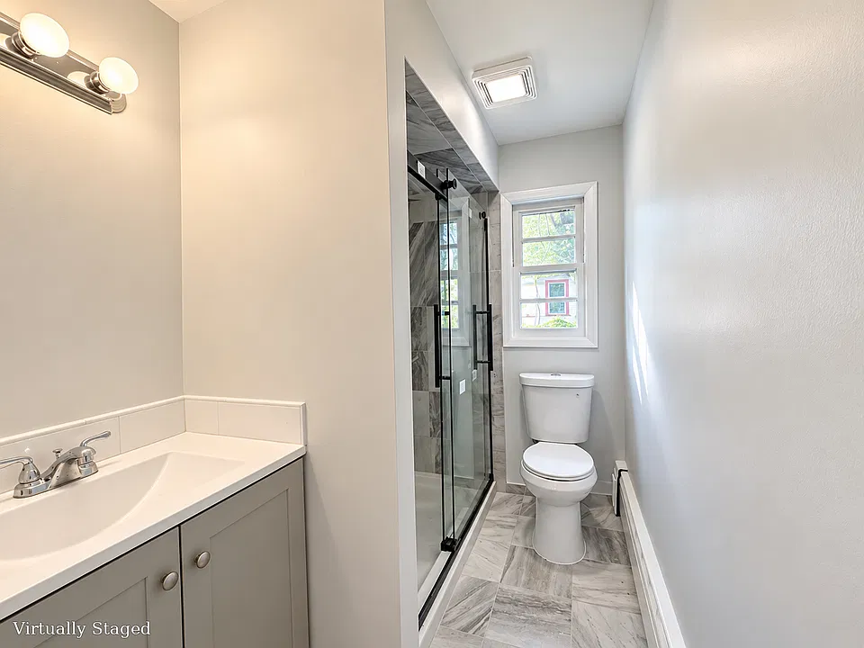 134 N Broadway #2