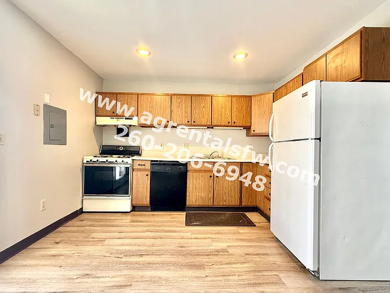 2718 Sherman Blvd — Photo 15