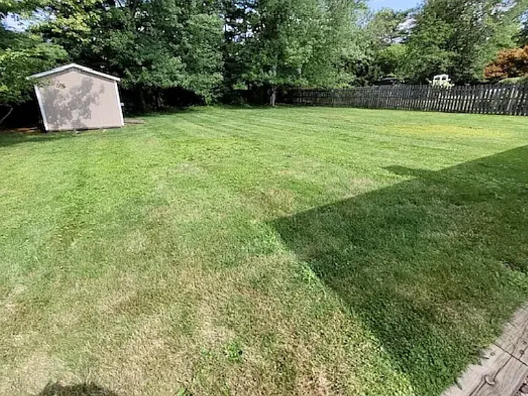 818 Eastchester Dr — Photo 22