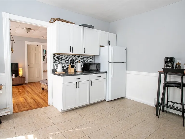 73 Green Hill Pkwy #1R — Photo 2