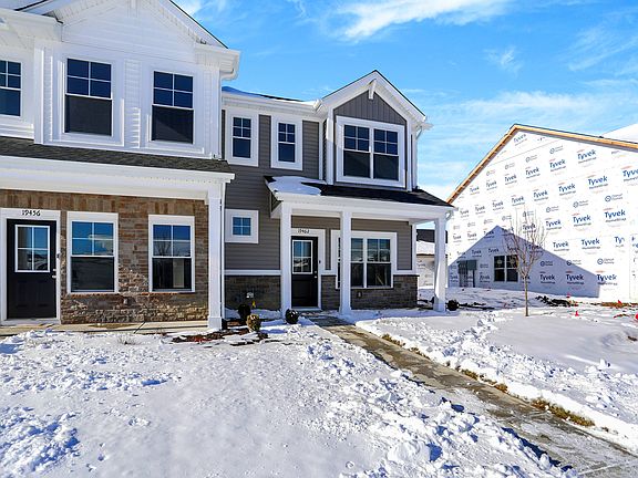 2nd image of 19462 Northwest Dr