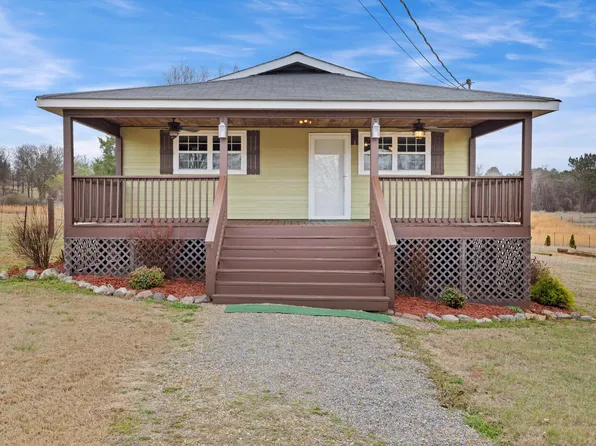 2097 McEntire Cir, Chatsworth, GA 30705