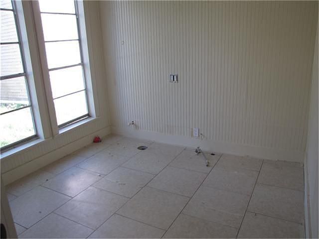 2nd image of 3115 Weatherford St