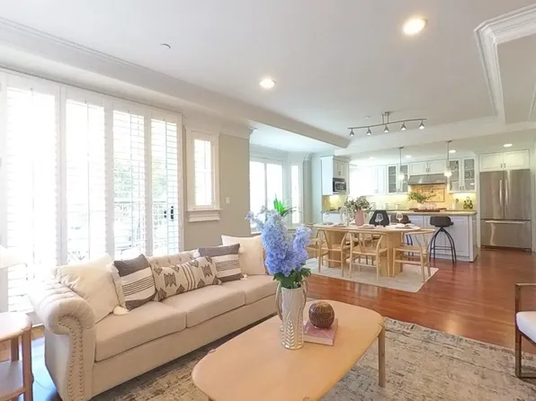 1226 El Camino Real #201, Burlingame, CA 94010