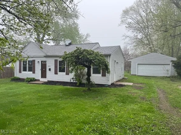 1893 Benjamin Rd, Madison, OH 44057