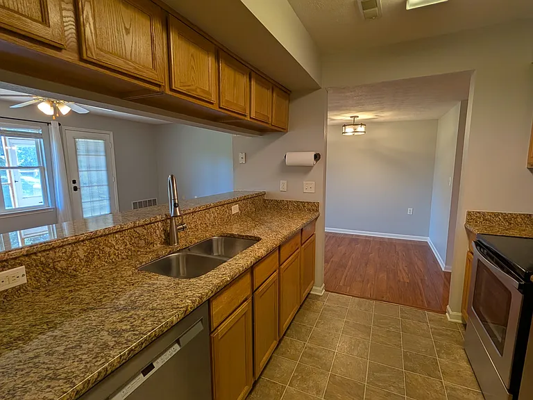 1468 Millbrook Trl — Photo 11