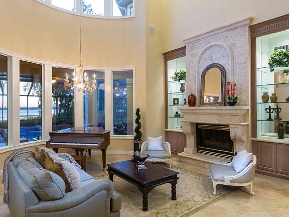 4th image of 9188 Point Cypress Dr