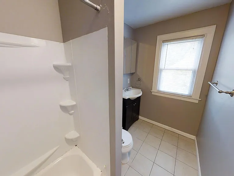 1005 E Colvin St #1 — Photo 17