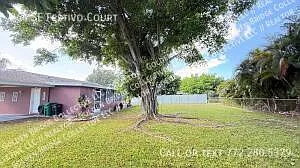 864 SE Festivo Ct — Photo 1