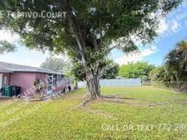 864 SE Festivo Ct, Port Saint Lucie, FL 34983