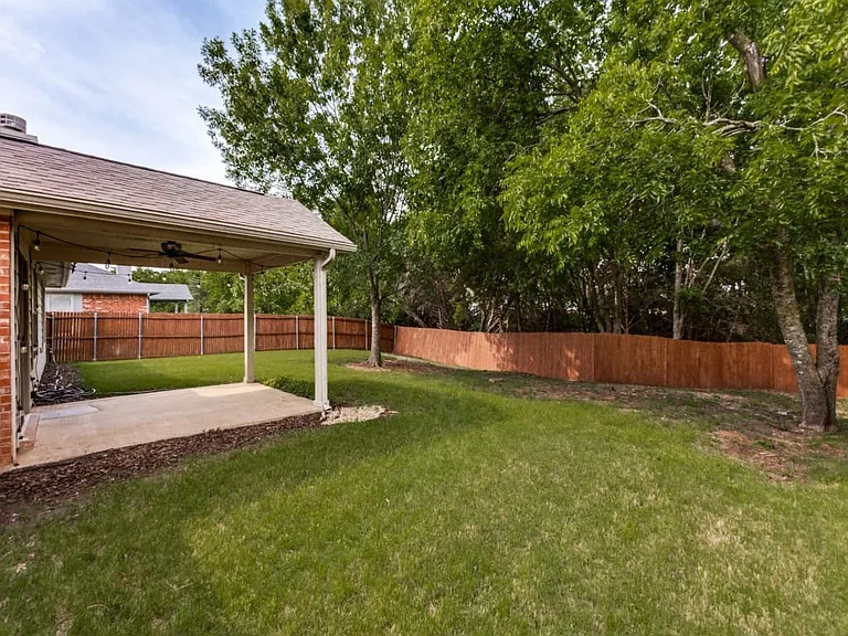 2056 Riverbirch Ln — Photo 11