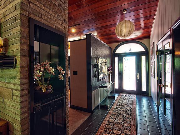 2nd image of 2804 Greenleaf Blvd
