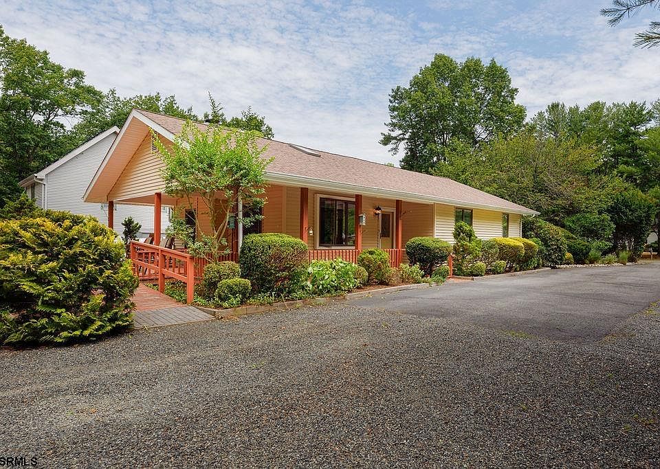 1st image of 202 Sturbridge Ct