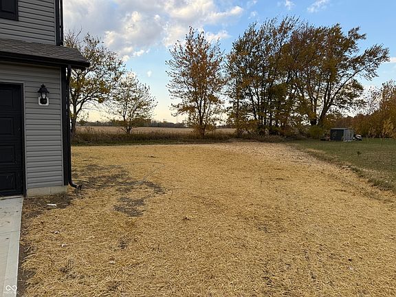 3rd image of 1035 Lake Dr