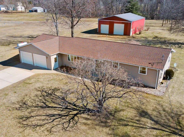 55 S Carter Rd, Linwood, MI 48634