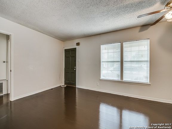4th image of 847 Division Ave