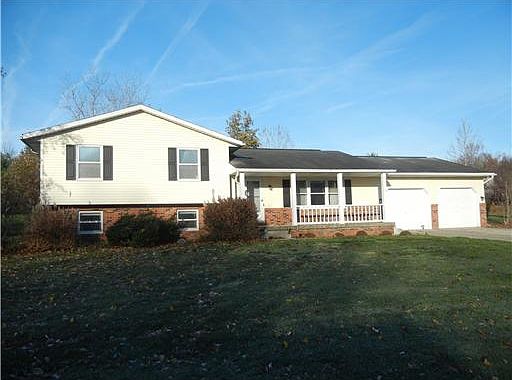 3rd image of 2807 Country Squire Dr