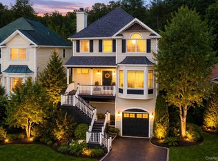 6 Valley Lane, Huntington, NY 11743