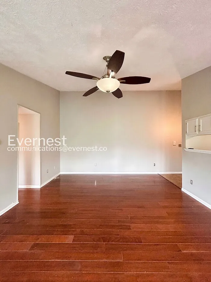 2 bed, 2.0 bath, 1050 sqft, $1,625 — Photo 3
