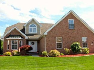 8441 Snapdragon Ln, Monclova, OH