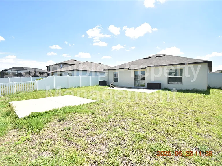 13021 Meadow Pond Pl — Photo 33