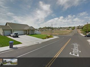 7318 Englewood Ave, Yakima, WA 98908