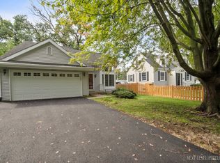 530 Austin Ave, Geneva, IL 60134