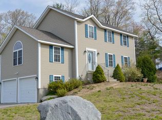 108 Brierwood Dr, Fitchburg, MA 01420