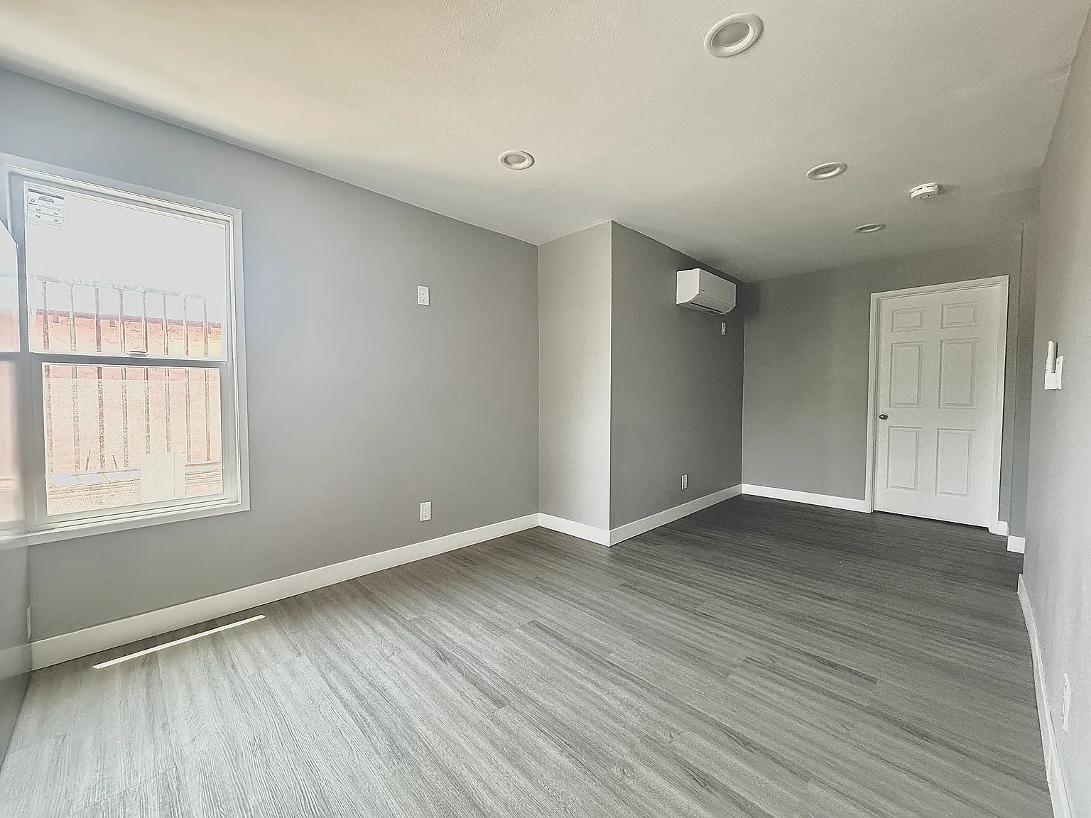 1 bed, 500 sqft, $1,950 — Photo 3
