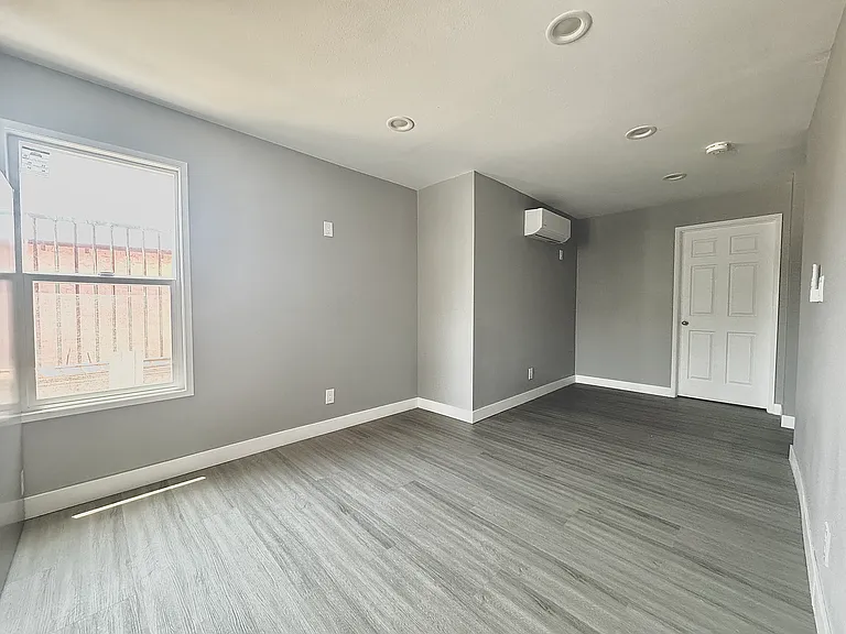 5107 S Harvard Blvd #B — Photo 3