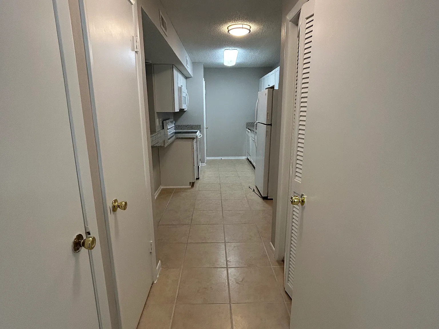 2 bed, 833 sqft, $1,595 — Photo 4
