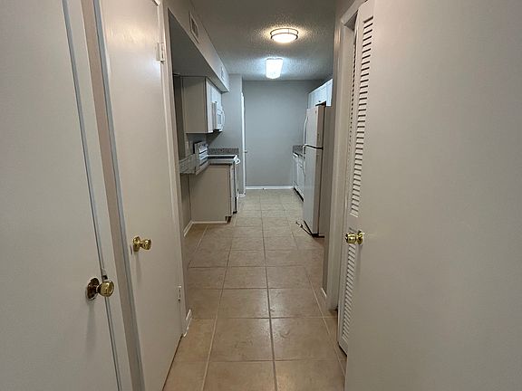 4th image of 1600 Big Tree Rd APT L4
