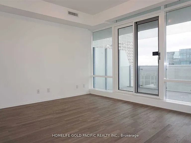 1 Bloor St E #1903 — Photo 9