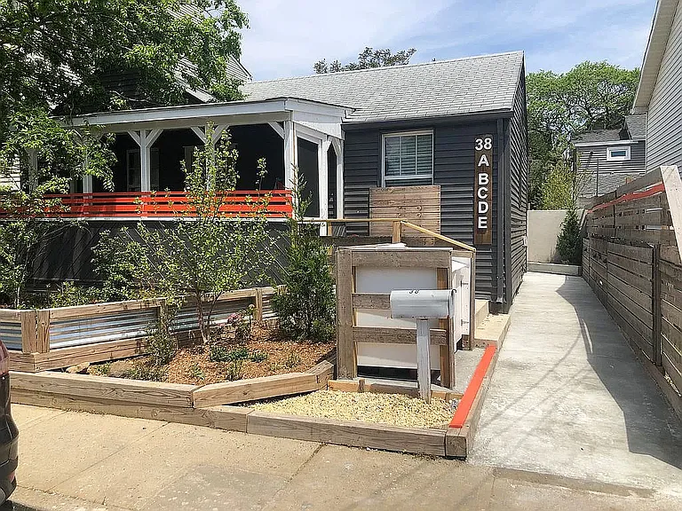 38 Center St #B — Photo 1