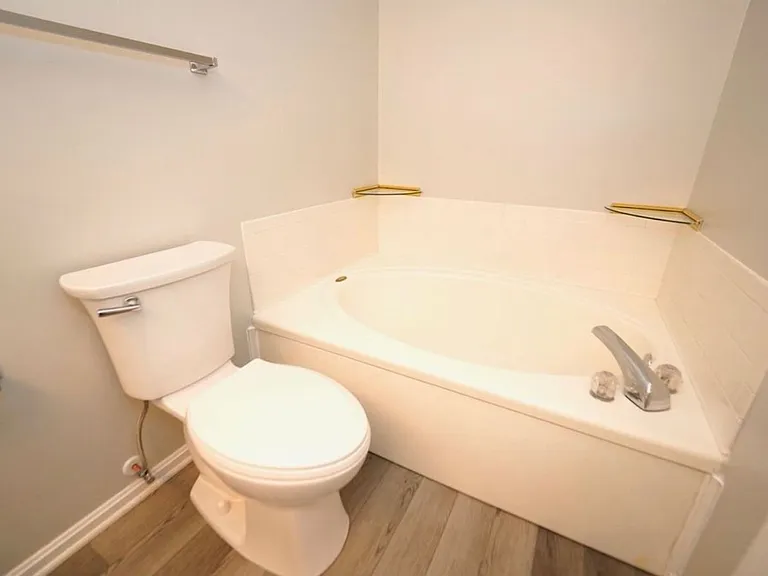 5630 Ringwood Dr #F — Photo 31