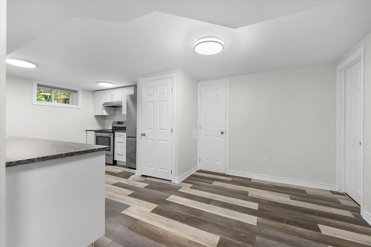 616 Browning Ave — Photo 4