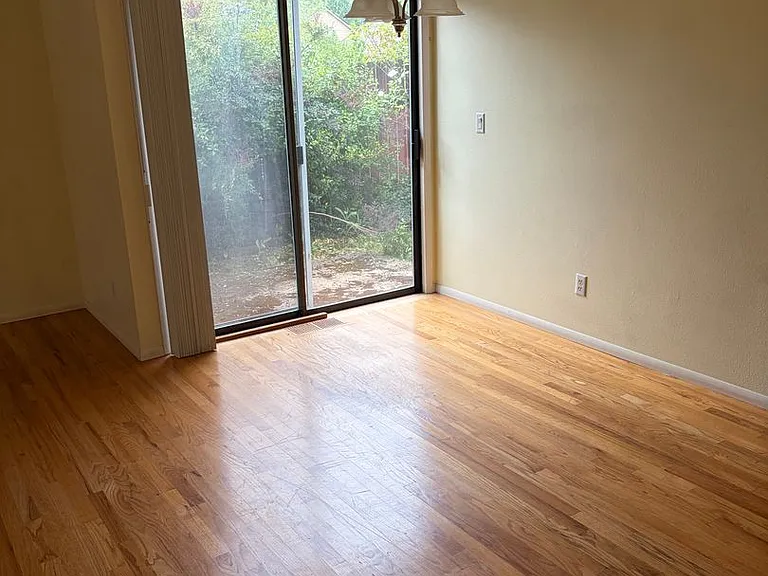 501 Mountainview Ct — Photo 8