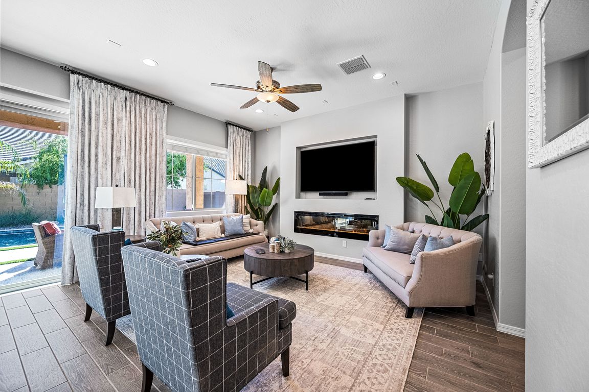 next background image