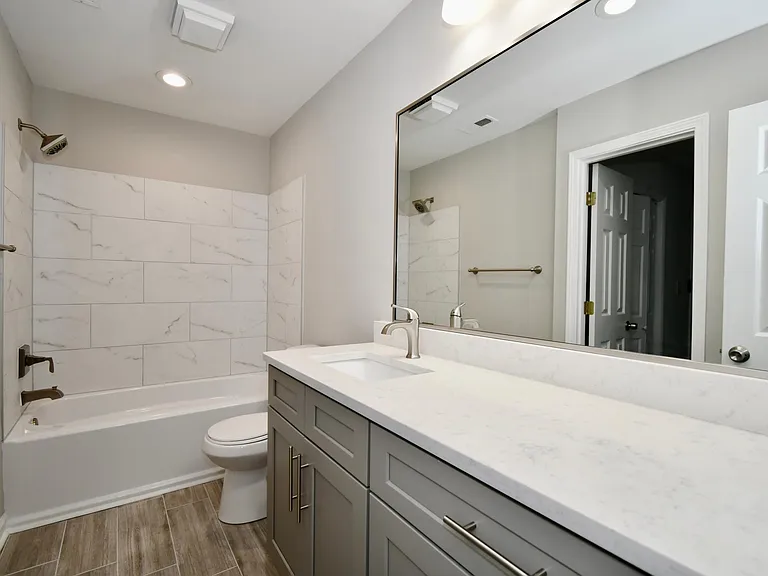 202 Hembree Park Ter — Photo 24