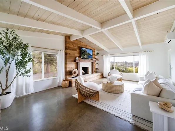 3057 Via Hermosa, Escondido, CA 92029