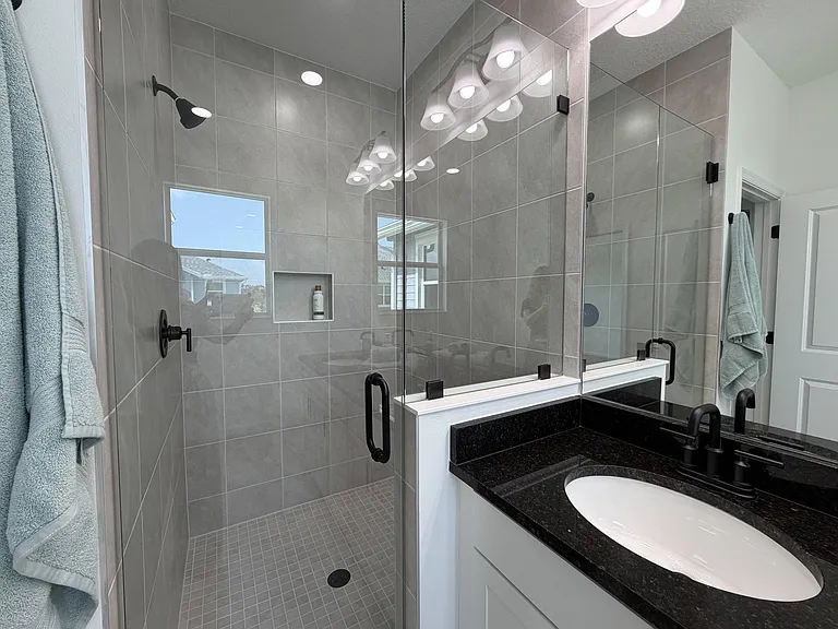 4402 Longwood — Photo 26