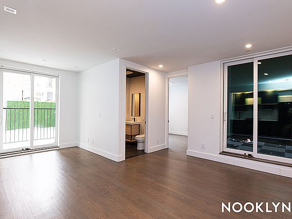 2nd image of 115 Clifton Pl #1C