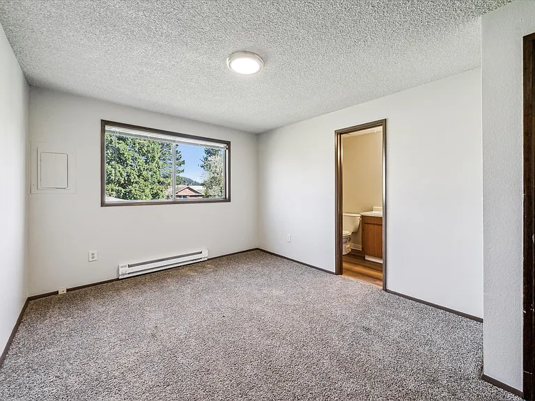 5847-5855 SE Holgate Blvd #5855 — Photo 24