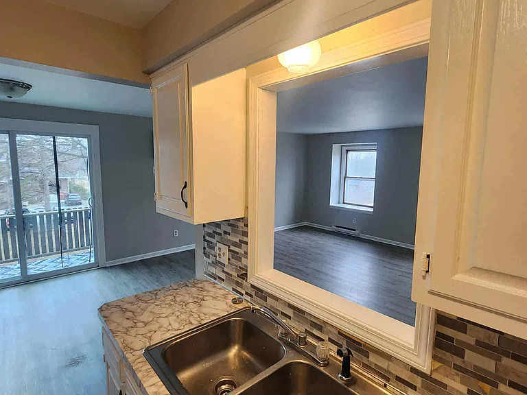 13045 Main St #6 — Photo 5
