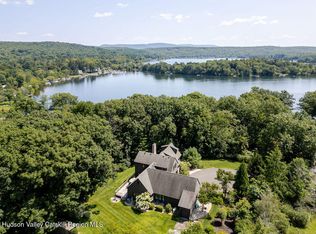 42 Golf Course Rd, Craryville, NY 12521