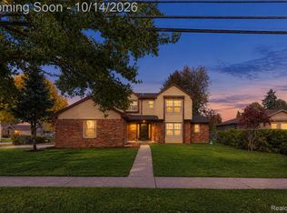 4785 Martin Rd, Warren, MI 48092