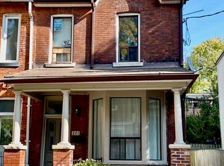 221 Munro St #1, Toronto, ON M4M2C1