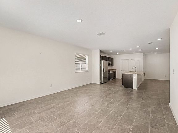 4th image of 849 Brookview Ln