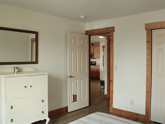 4th image of 1245 Waverly St Unit 205